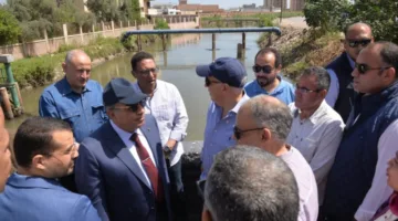 محافظ الدقهلية ووزير الري يقومان بجولة لتفقد المنشآت والجسور وتقييم حالتها الإنشائية وأعمال التنظيف.