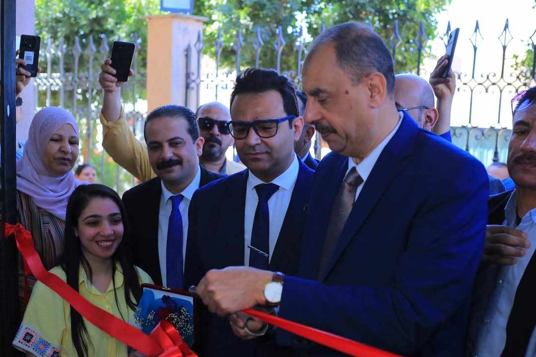 محافظ سوهاج يقص شريط الإفتتاح