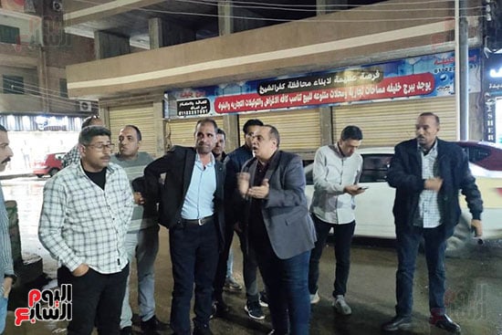 جهود مكثفة لرفع مياه الأمطار من الشوارع بمحافظة كفر الشيخ (2)