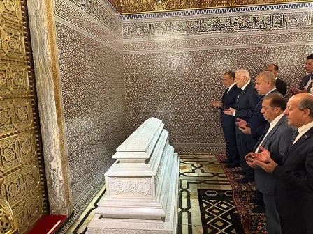 وزير الخارجية يزور الضريح الملكي للملك الراحل محمد الخامس والملك الحسن الثاني في المغرب وزير الخارجية يزور الضريح الملكي للملك الراحل محمد الخامس والملك الحسن الثاني في المغرب