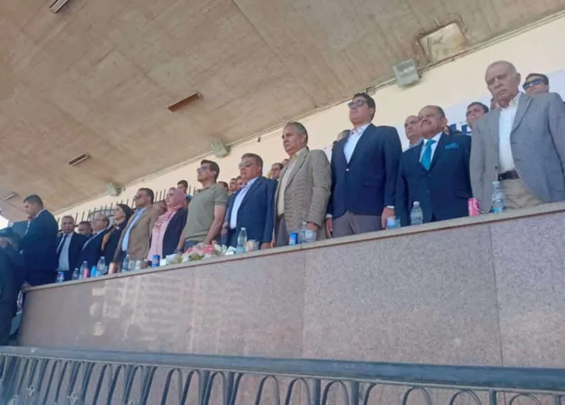 وزير الشباب والرياضة يدشّن تجديدات ملعب استاد المنصورة وزير الشباب والرياضة يدشّن تجديدات ملعب استاد المنصورة