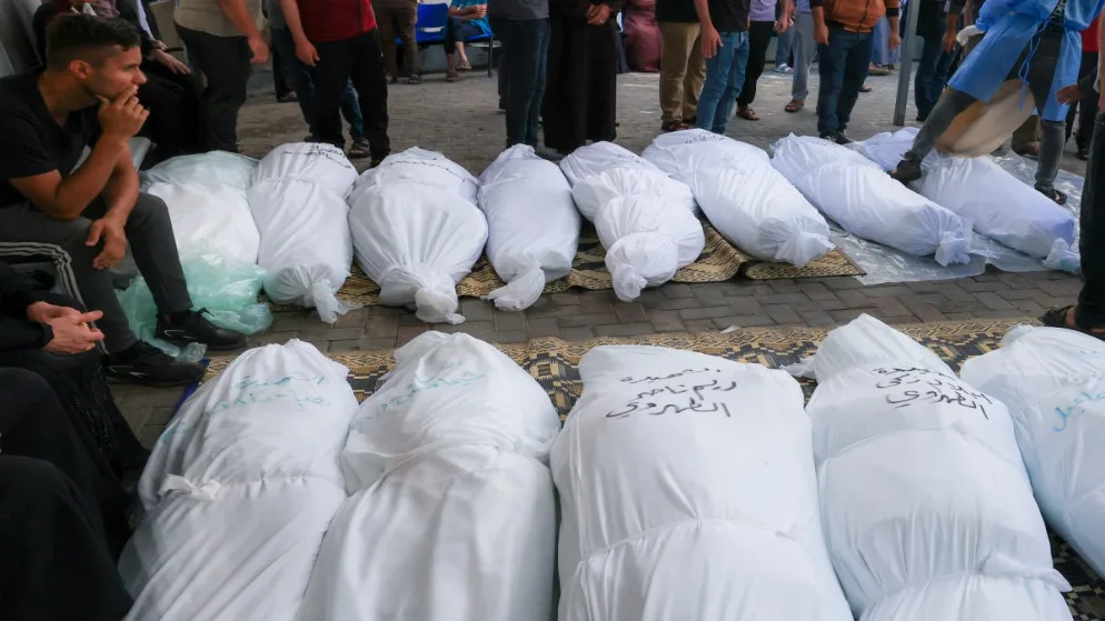 13 شهيداً في غارات وقصف الاحتلال شمالاً وجنوباً في قطاع غزة 13 شهيداً في غارات وقصف الاحتلال شمالاً وجنوباً في قطاع غزة