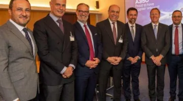 وزير الطيران ورئيس مصر للطيران يقومان بزيارة مقر إيرباص في تولوز لتعزيز العلاقات المصرية الفرنسية