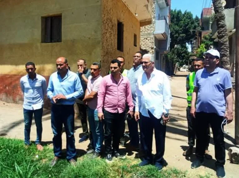 مدير مركز سمالوط وأعضاء مجلسي النواب والشيوخ يناقشون مع مساعد وزير الإسكان قضايا الصرف الصحي في المدينة مدير مركز سمالوط وأعضاء مجلسي النواب والشيوخ يناقشون مع مساعد وزير الإسكان قضايا الصرف الصحي في المدينة
