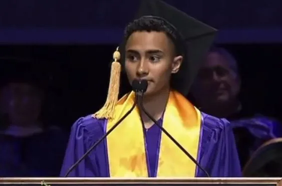نيويورك تايمز: جامعة نيويورك تمنع منح شهادة التخرج لطالب انتقد حرب إسرائيل على غزة نيويورك تايمز: جامعة نيويورك تمنع منح شهادة التخرج لطالب انتقد حرب إسرائيل على غزة