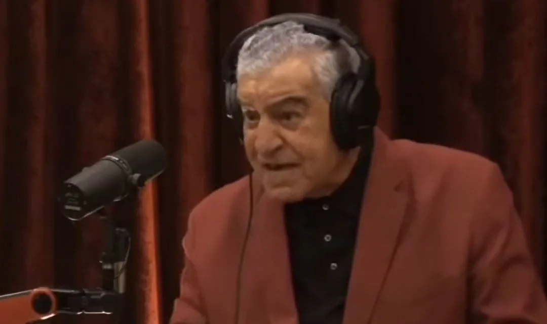 حواس يرد على معارضيه بعد ظهوره في بودكاست جو روجان: كتابي عن الأهرامات ليس بحاجة إلى دعاية. حواس يرد على معارضيه بعد ظهوره في بودكاست جو روجان: كتابي عن الأهرامات ليس بحاجة إلى دعاية.