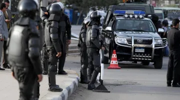 إلقاء القبض على 7 نساء بتهمة الاعتداء الجسدي على محامٍ في المحلة