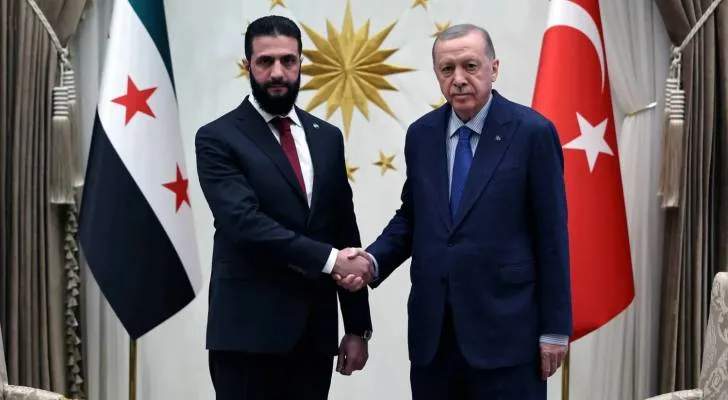 الرئيس التركي يعقد لقاء ثنائياً مع نظيره السوري في إسطنبول الرئيس التركي يعقد لقاء ثنائياً مع نظيره السوري في إسطنبول