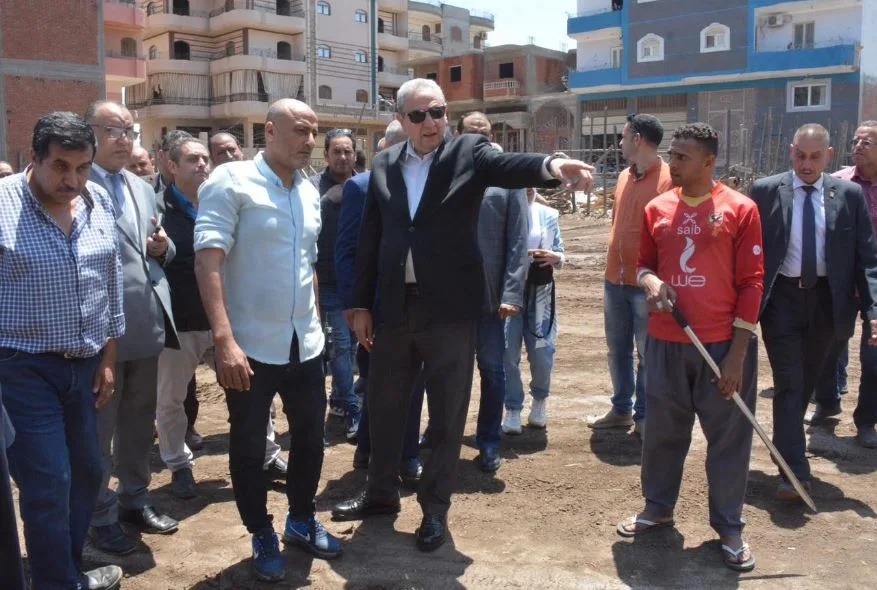 محافظ الغربية يتابع ميدانيا توريد القمح بالشونة المركزية ببسيون