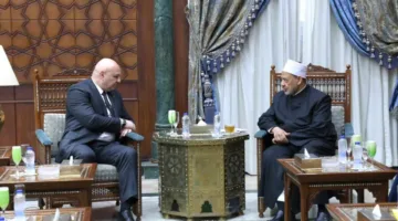 الرئيس جوزاف عون يوجه دعوة لشيخ الأزهر لزيارة لبنان وإعادة فتح المعهد الأزهري في بيروت.