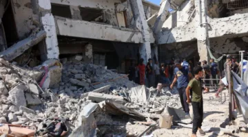 اربعة شهداء وأكثر من 30 جريحًا نتيجة قصف الاحتلال لمدرسة تستضيف النازحين في شمال غزة