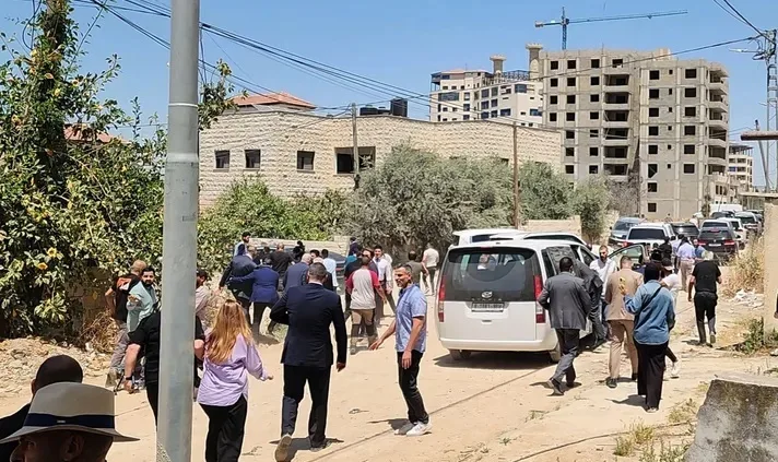 مصر تعبر عن استنكارها لإطلاق النار من الجانب الإسرائيلي على وفد دبلوماسي دولي أثناء زيارته لجنين. مصر تعبر عن استنكارها لإطلاق النار من الجانب الإسرائيلي على وفد دبلوماسي دولي أثناء زيارته لجنين.
