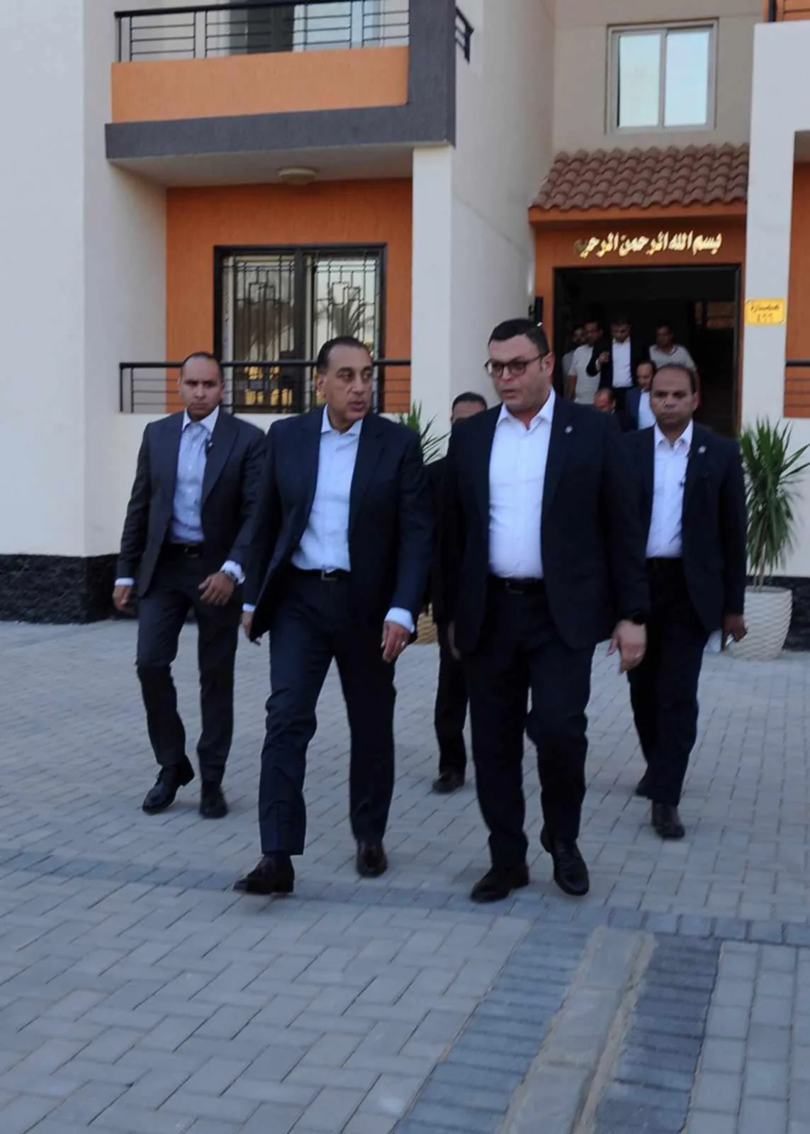 رئيس الوزراء يزور مجموعة من المشاريع قيد التنفيذ في حدائق العاصمة رئيس الوزراء يزور مجموعة من المشاريع قيد التنفيذ في حدائق العاصمة