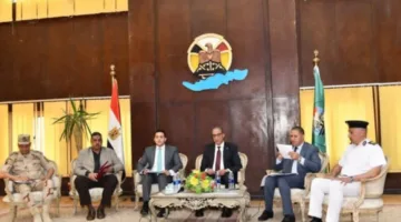 المجلس التنفيذي لمحافظة الفيوم يوافق على تخصيص أراضٍ لإنشاء مشاريع تعليمية وصحية وخدمية.