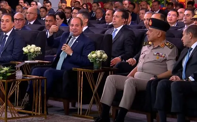 الرئيس السيسي: نهدف إلى استصلاح 500 ألف فدان زراعي في سيناء. الرئيس السيسي: نهدف إلى استصلاح 500 ألف فدان زراعي في سيناء.
