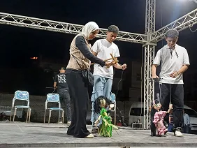 قصور الثقافة تبدأ أولى فعاليات المسرح المتنقل في طامية بافتتاح عروض فنية وورش حرفية للأطفال قصور الثقافة تبدأ أولى فعاليات المسرح المتنقل في طامية بافتتاح عروض فنية وورش حرفية للأطفال