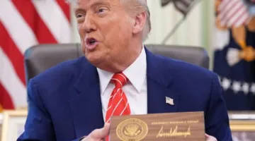 ترامب يمازح بعد فيديو ماكرون: تأكدا من غلق الباب جيداً