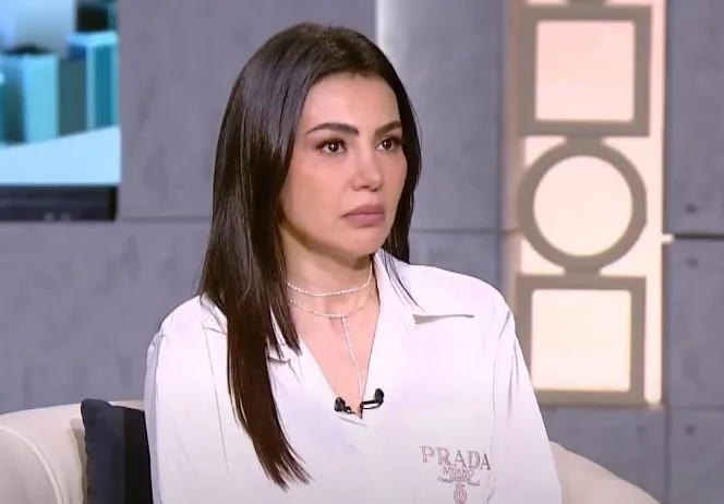 فيديو.. دينا فؤاد: أسعى لأن أكون نجمة بارزة في السينما وأطمح لتقديم عمل يدور حول ملفات المخابرات فيديو.. دينا فؤاد: أسعى لأن أكون نجمة بارزة في السينما وأطمح لتقديم عمل يدور حول ملفات المخابرات