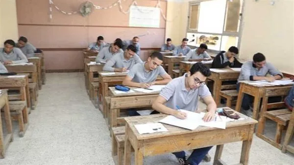 780 ألف طالب يتوجهون لأداء امتحانات الدبلومات الفنية 2025 تحت إشراف صارم 780 ألف طالب يتوجهون لأداء امتحانات الدبلومات الفنية 2025 تحت إشراف صارم