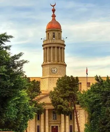 مستشفيات جامعة القاهرة: صرف مكافأة استثنائية 1500 للعاملين