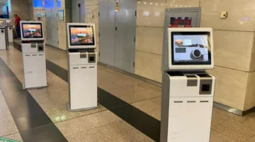 لتحسين تجربة المسافرين… مطار القاهرة يضيف 25 جهازًا لإنهاء إجراءات السفر ذاتيًا لتخفيف الازدحام.