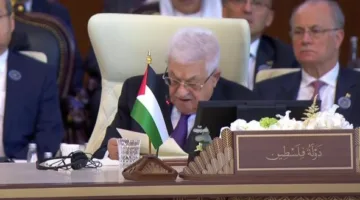 الرئيس الفلسطيني يطلب من حماس إنهاء سيطرتها في غزة وتسليم الأسلحة.