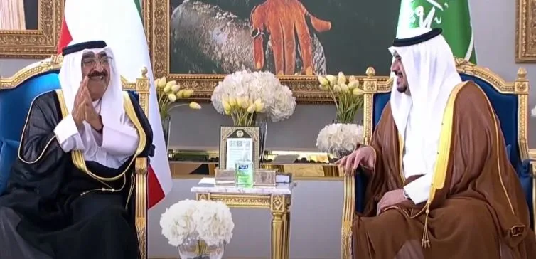 القمة الخليجية الأمريكية: أمير الكويت يشدد على أهمية إيجاد حل عادل وشامل للقضية الفلسطينية القمة الخليجية الأمريكية: أمير الكويت يشدد على أهمية إيجاد حل عادل وشامل للقضية الفلسطينية