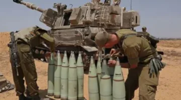 مشاهير بريطانيون يطالبون حكومتهم بإنهاء صفقة الأسلحة مع إسرائيل