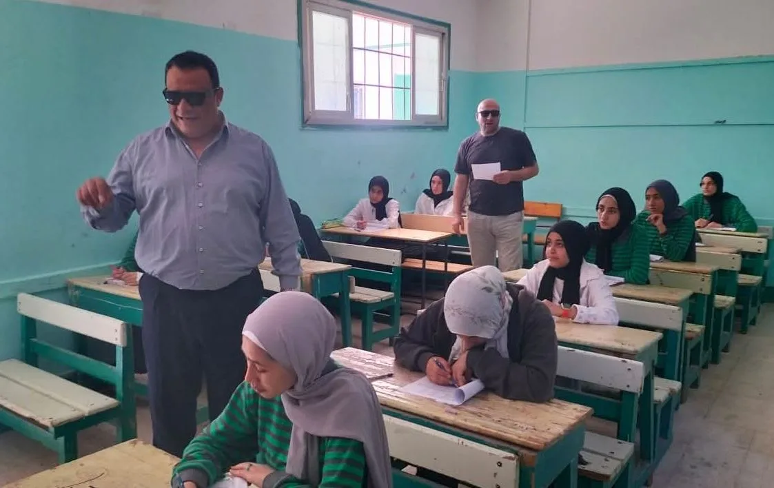 وكيل وزارة التعليم في الشرقية يراقب سير امتحانات الطلاب في المراحل الابتدائية والإعدادية والثانوية وكيل وزارة التعليم في الشرقية يراقب سير امتحانات الطلاب في المراحل الابتدائية والإعدادية والثانوية