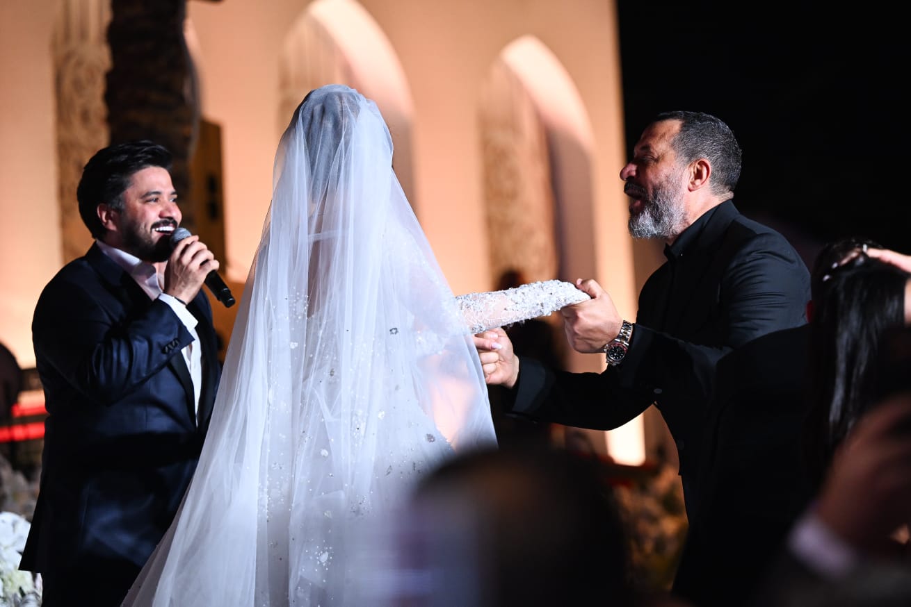 ماجد المصرى يتفاعل مع غناء مصطفى حجاج