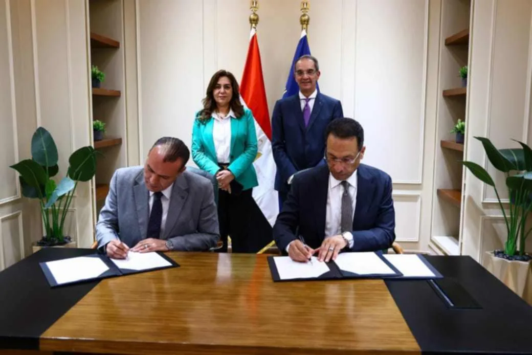 وزيرا الاتصالات والتنمية المحلية يشهدان توقيع اتفاقية لتوريد معدات تكنولوجية لمراكز حياة كريمة وزيرا الاتصالات والتنمية المحلية يشهدان توقيع اتفاقية لتوريد معدات تكنولوجية لمراكز حياة كريمة