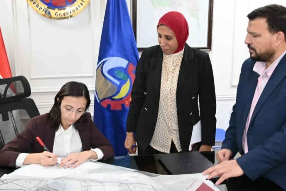 محافظ البحيرة يوافق على تحديث الخطة الاستراتيجية العامة لمدينة كفر الدوار محافظ البحيرة يوافق على تحديث الخطة الاستراتيجية العامة لمدينة كفر الدوار