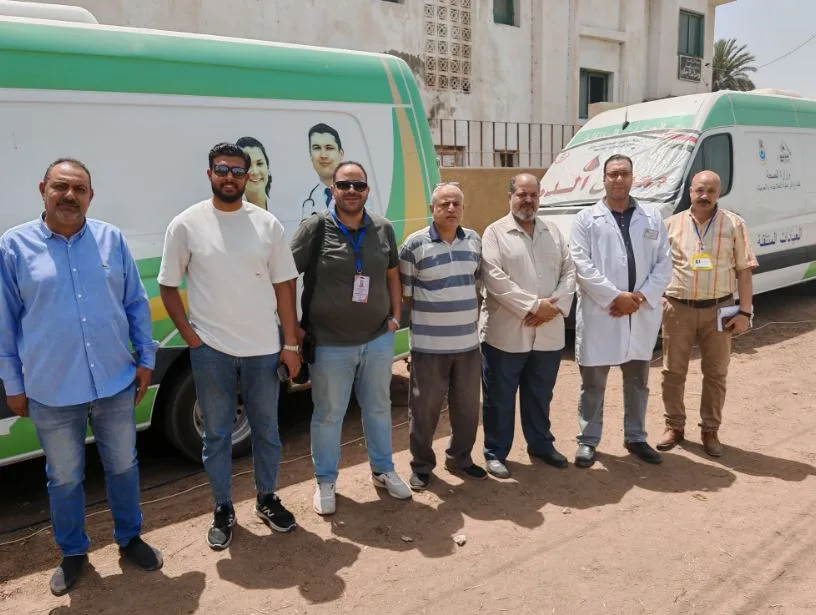 فحص وعلاج أكثر من 1250 مريضاً وتقديم 3800 خدمة طبية في قافلة صحية بقرية الدير في بني سويف فحص وعلاج أكثر من 1250 مريضاً وتقديم 3800 خدمة طبية في قافلة صحية بقرية الدير في بني سويف
