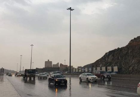 طقس اليوم.. الأرصاد: فرص أمطار رعدية وسيول على تلك المناطق