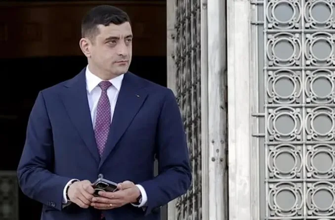 مرشح اليمين المتطرف في رومانيا جورج سيميون يعلن عن فوزه قبل الانتهاء من فرز الأصوات مرشح اليمين المتطرف في رومانيا جورج سيميون يعلن عن فوزه قبل الانتهاء من فرز الأصوات