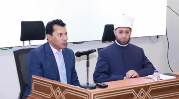 وزيرا الأوقاف والشباب يجتمعان مع أعضاء اتحاد الشباب.