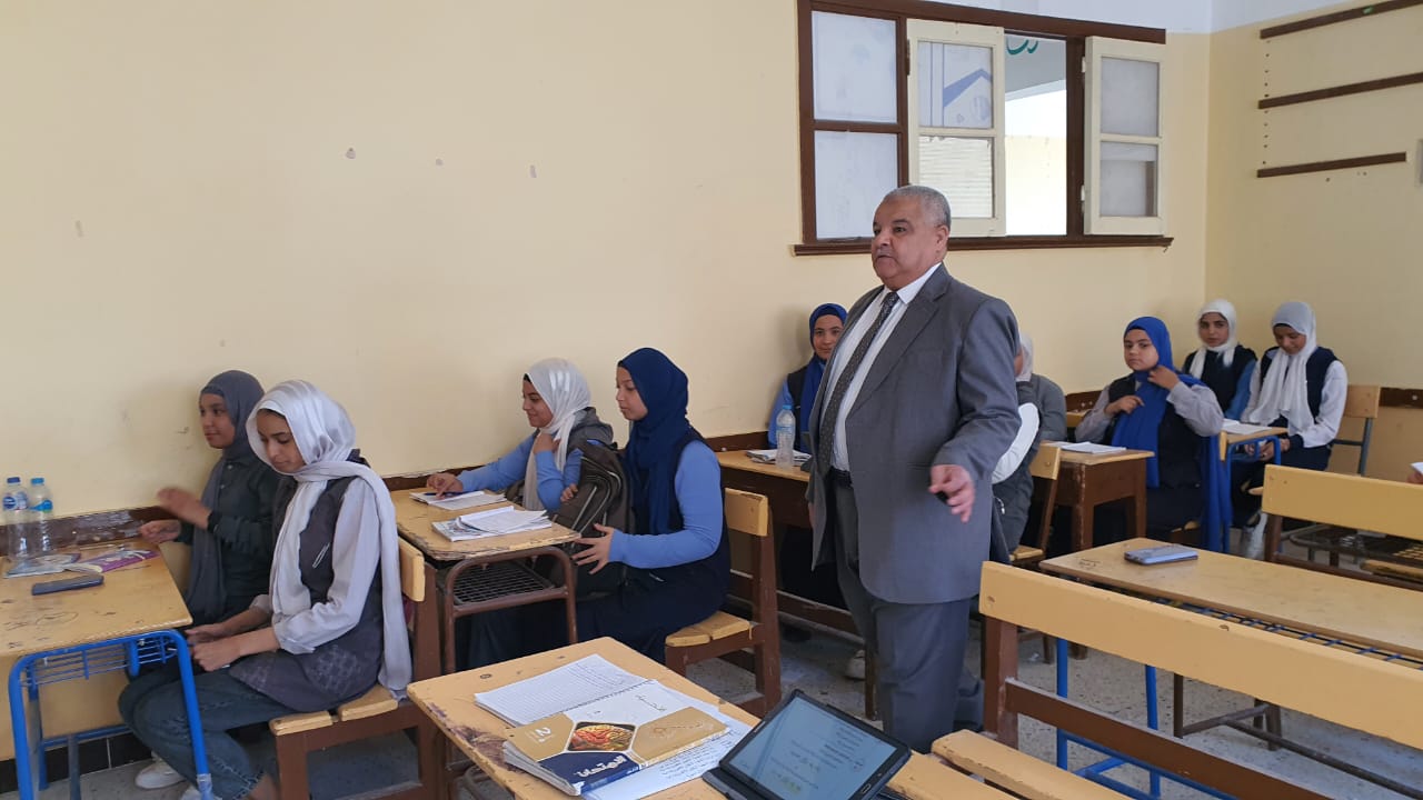 جولة على مدارس الزمامي بإدارة القرنة قبل امتحانات نهاية العام