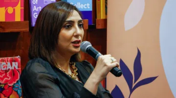 نورا ناجي: “رواية بيت الجاز منحتني الإحساس بالنجاح وساعدتني في استعادة ذاتي والتعبير عن أفكاري.”