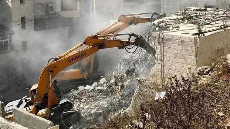 إسرائيل تدمر 16 منزلاً في قرية فلسطينية بالنقب إسرائيل تدمر 16 منزلاً في قرية فلسطينية بالنقب