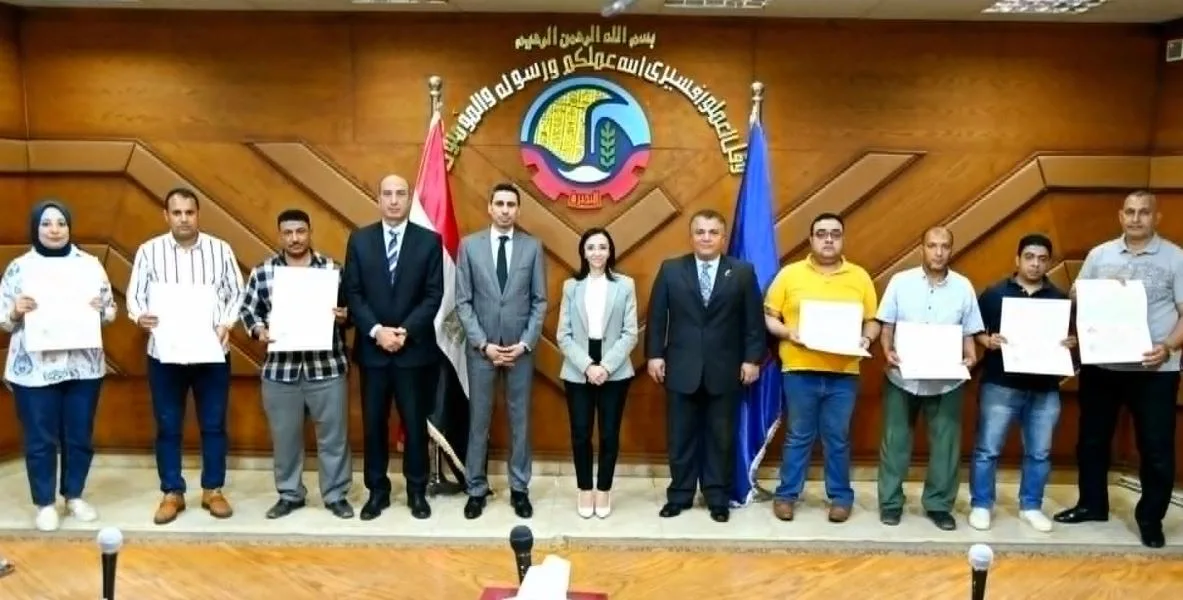 محافظ البحيرة: تعزيز الكفاءات وتنمية المهارات المهنية من أولوياتنا لتحسين الأداء الحكومي محافظ البحيرة: تعزيز الكفاءات وتنمية المهارات المهنية من أولوياتنا لتحسين الأداء الحكومي