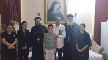 وكيل اللجنة الدينية بمجلس الشيوخ يقدم فرصة عمل ومنحة دراسية لأبناء منال نجيب، ضحية العنف الأسري في بني سويف.