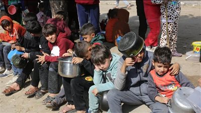 الإعلام الحكومي بغزة: نحو 3500 طفل دون الخامسة يواجهون خطر الموت جوعًا