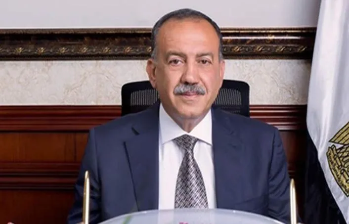محافظ أسيوط: تشغيل 733 مواطنا في عدد من القطاعات بالتعاون مع شركات داخل وخارج المحافظة