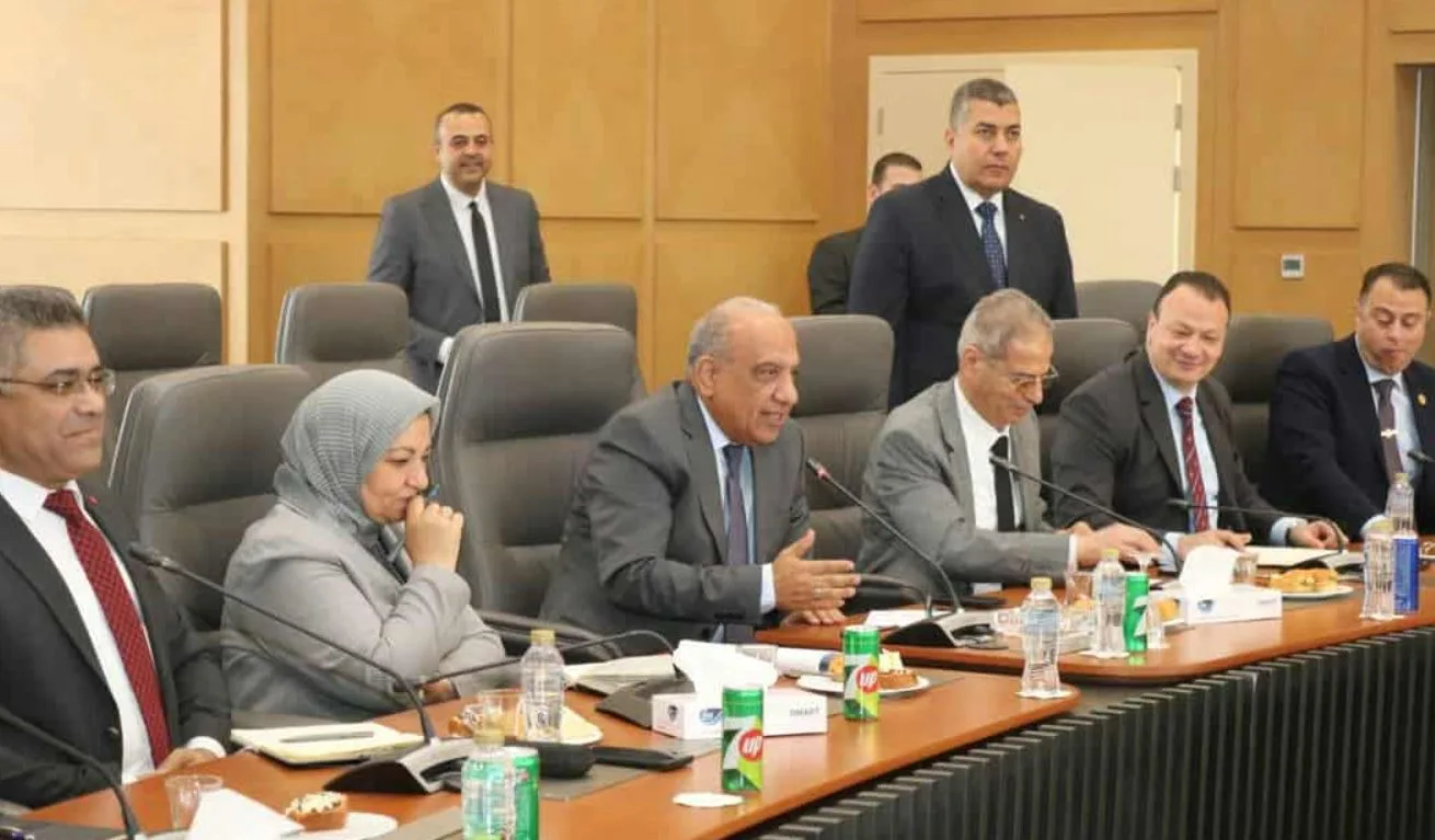وزير الكهرباء يناقش مع روسآتوم التطورات الأخيرة في مشروع محطة الضبعة النووية وزير الكهرباء يناقش مع روسآتوم التطورات الأخيرة في مشروع محطة الضبعة النووية