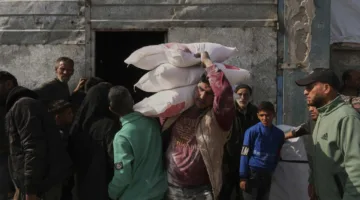 إسرائيل هيوم: استئناف المساعدات إلى غزة مرتبط باتفاق عيدان ألكسندر