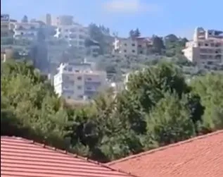 إصابة 9 أفراد، من بينهم طفلان، جراء غارة إسرائيلية في طريق بلدة المنصوري جنوب لبنان إصابة 9 أفراد، من بينهم طفلان، جراء غارة إسرائيلية في طريق بلدة المنصوري جنوب لبنان