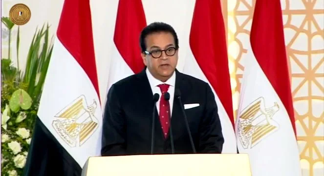 وزير الصحة يترأس لجنة من لجان التقييم لبرنامج قيادة المرأة للوظائف التنفيذية وزير الصحة يترأس لجنة من لجان التقييم لبرنامج قيادة المرأة للوظائف التنفيذية