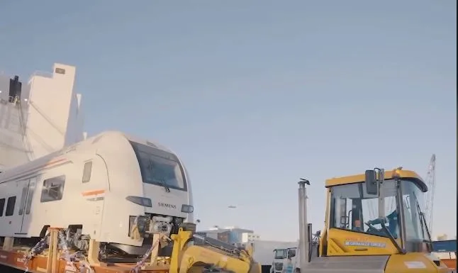 عرض وزاري بالفيديو يسلط الضوء على تفاصيل مشروع القطار الكهربائي السريع عرض وزاري بالفيديو يسلط الضوء على تفاصيل مشروع القطار الكهربائي السريع