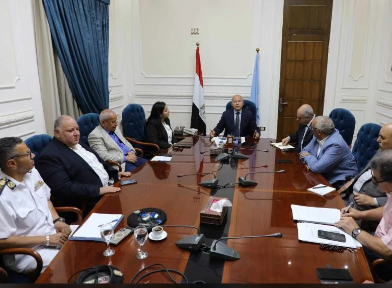 بينها الكوربة وبغداد.. محافظ القاهرة يجتمع برئيس الجهاز القومي للتنسيق الحضاري لبحث تطوير شوارع مصر الجديدة بينها الكوربة وبغداد.. محافظ القاهرة يجتمع برئيس الجهاز القومي للتنسيق الحضاري لبحث تطوير شوارع مصر الجديدة