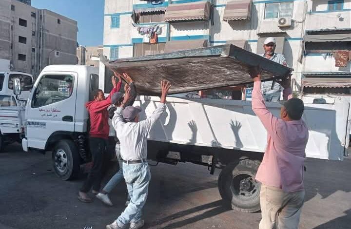 حملة لإعادة الانضباط بشوارع حى المناخ ببورسعيد